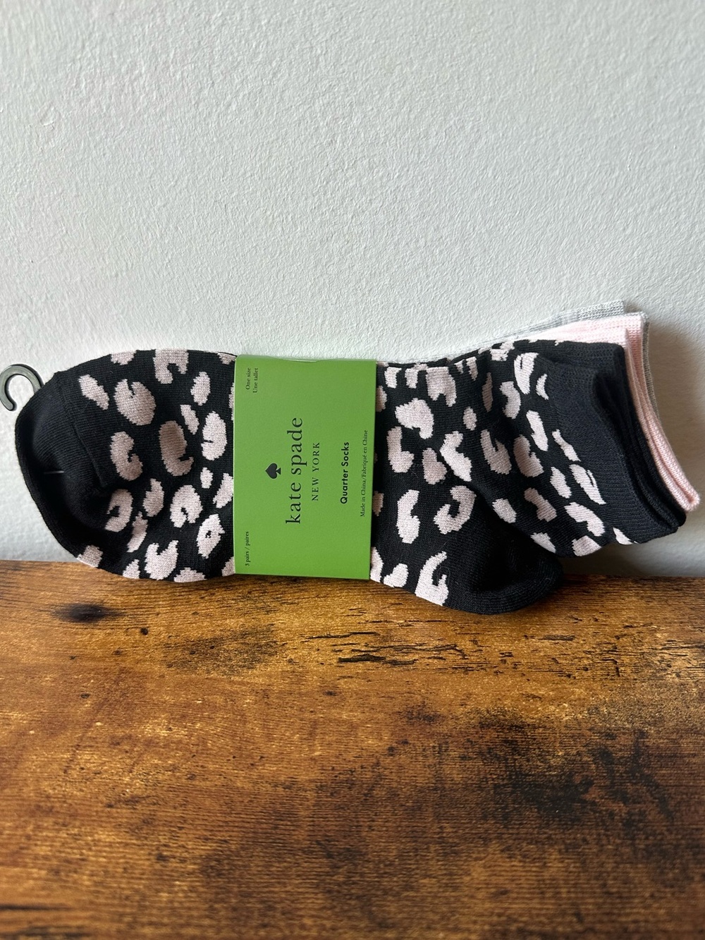 Kate Spade 3-Pack Quarter Socks Black, Light Pink Leopard, Gray Ankle Socks NWT